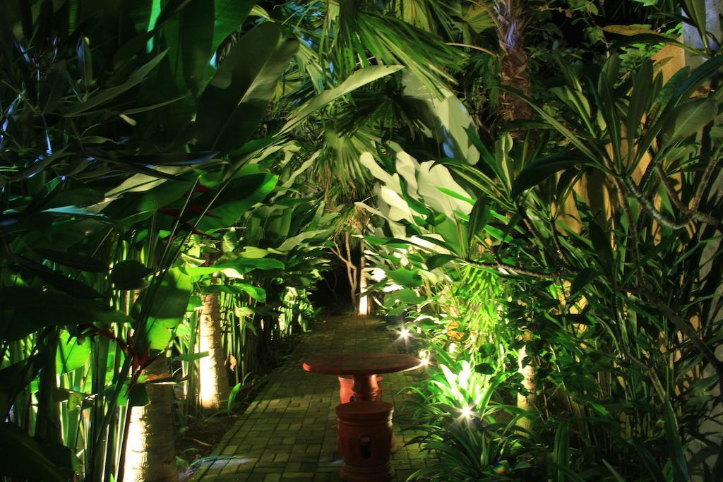 Royani Villa Sukawati Exteriör bild